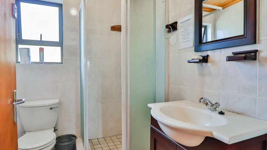 5 Bedroom Property for Sale in Kleinbaai Western Cape